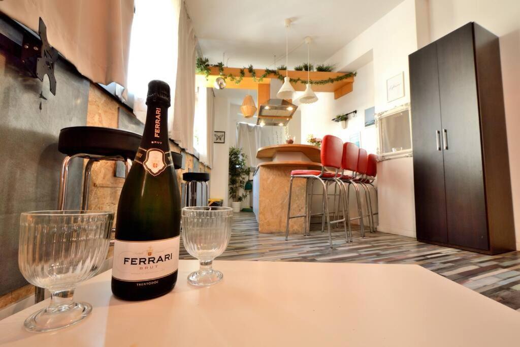 Argento, Bright Flat In The Center, 7 Guests, Parking & Wifi, Near To 3 Tram Lines And The Metro - Well Connected To Airports And To The Train Station * Mailand